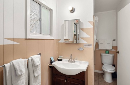 Glencoe Hotel | Smokey Bear Motel