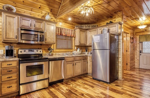 Hemlock Hills Cabin | Smoky Serenity Chalet