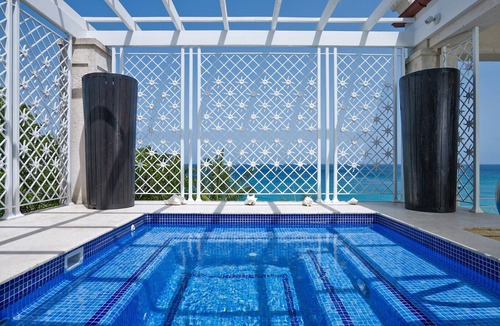 Old Trees Bay Apartment | Smugglers Cove Penthouse | Ultra-Luxury Beachfront Living on Paynes Bay