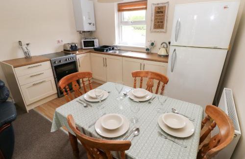 Lydstep House | Smugglers
