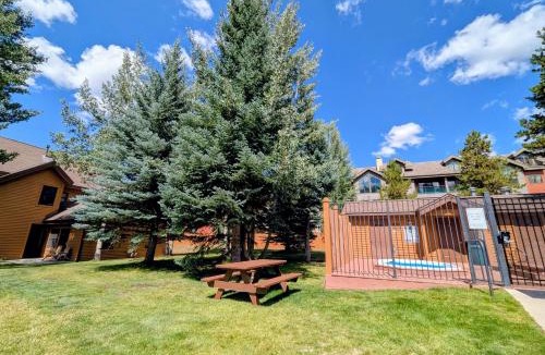 Mountain House House | Snake River 26 by SummitCove Lodging in Colorado