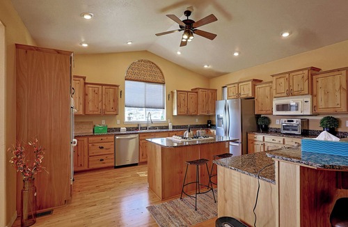 Buhl House | Snake River canyon 3 bedroom house in Buhl overlooking the river & golf course
