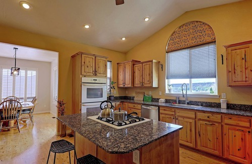 Buhl House | Snake River canyon 3 bedroom house in Buhl overlooking the river & golf course