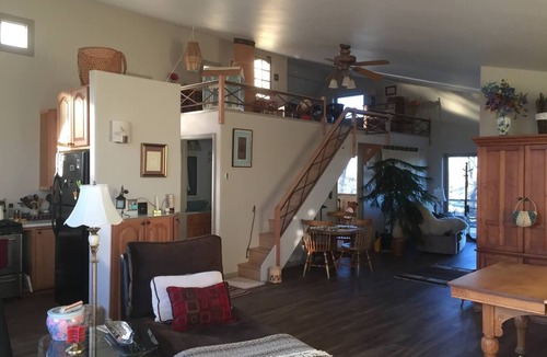 Crestone Apartment | Snow Capped MTN View & Starry Nites: 1 hour to Great Sand Dunes & Monarch Skiing