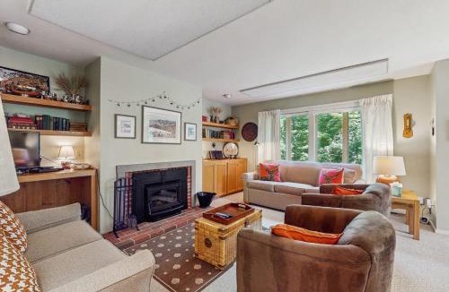 Warren Apartment | Snow Creek 57
