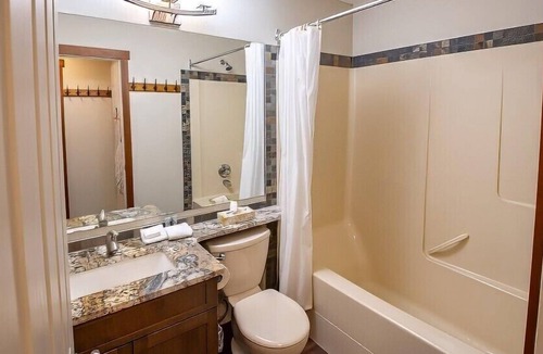 Fernie Condo | Snow Creek Lodge by Fernie Lodging Co