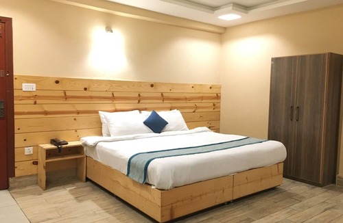 Loralai District Hotel | Snow Crest Lodges