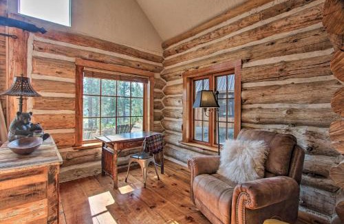 Crescent House | ‘Snow Pine Retreat’ - Remote Crescent Log Cabin!