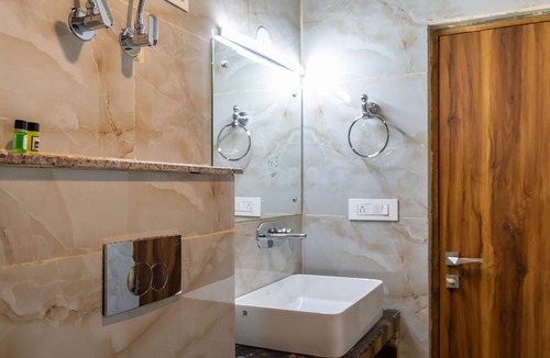Simsa Village Hotel | Snow White Regency Manali