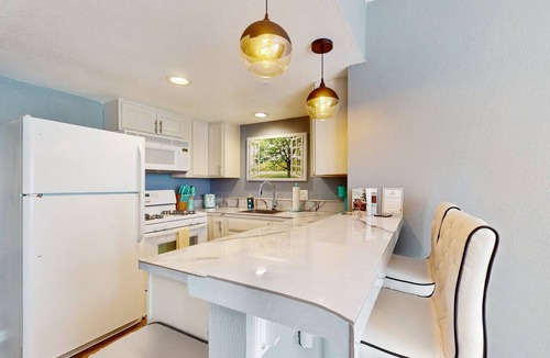 Glendale Apartment | Snowbird-Friendly Condo with Patio Access, Central AC, Free WiFi - Dogs Welcome