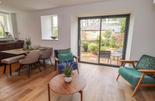 Guyzance House | Snowdrop Cottage