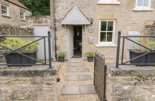 Potter Brompton House | Snowdrop Cottage