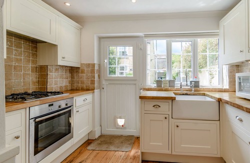 Bramham Cottage | Snowdrop Cottage