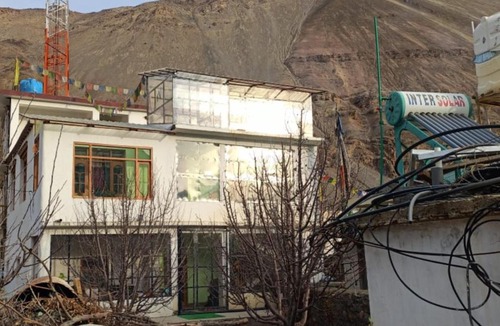 Tabo House | Snowland Homestay By StayApart
