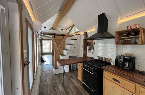 Drake House | Snowshoe Hare Tiny Home at The Woolly Bugger Inn