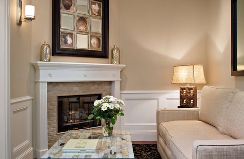 Avalon Hotel | Snug Harbor Inn