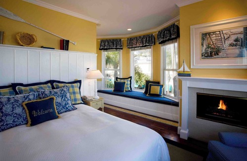 Avalon Hotel | Snug Harbor Inn