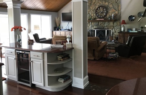 Bowling Green House | Snug Harbor Waterfront for Vaca, Retreats, Reunions - Lake Wylie, Charlotte, NC