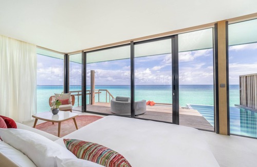 Emboodhoo Lagoon Hotel | SO/Maldives