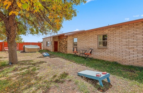 Winona House | So much Fun! Spacious Home with Amenities Galore! Pool Table, Hot-Tub, Poker