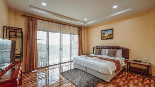 Ban Lo Ti Pa Resort | So View Phuket Resort