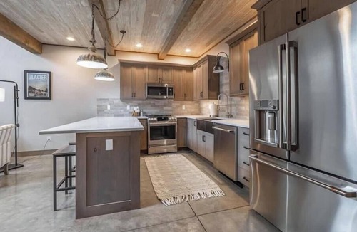 Coram Condo | Soak up Glacier Here Modern 2 BD/2BA Private Spa