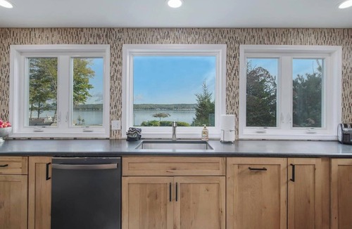 Boyne City House | Soaring Eagle: Main house+Bunkhouse: Lakefront