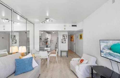 South Beach Apartment | SOBE Miami Bch LINCOLN RD &BCH 1 Bed/Liv OCEAN VIEWS TERRACEfree Park POOL GYM