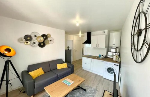 Annemasse Apartment | SOBNB Adrien Ligué D -Appartement neuf centre ville d'Annemasse