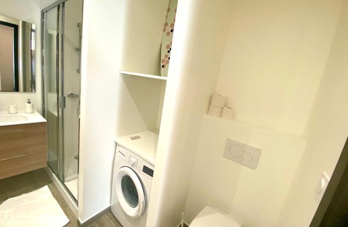 Annemasse Apartment | SOBNB PEARL - Studio Neuf avec terrasse au centre-ville