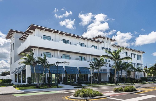 Old Naples Condo | SOCE FLATS 210 - Modern Loft Overlooking 5th Ave S in Olde Naples!