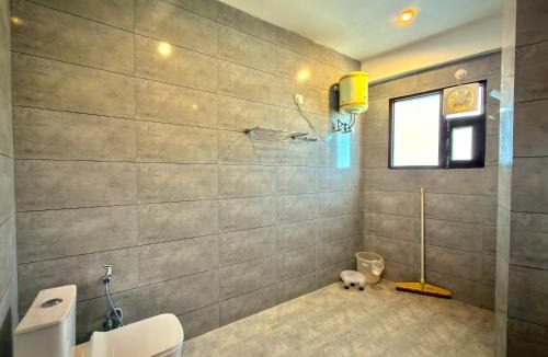 Gunehr Hostel | Social Monkey Hostel Bir