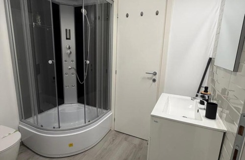 Vitan Apartment | SOFÉA Studio Apartment CENTRAL WITH FREE PARKING