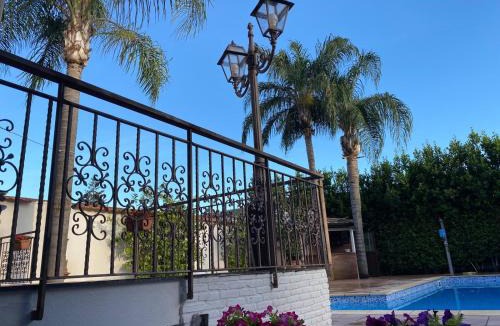 Scafati Apartment | Sofì House-Appartamento in Villa con Piscina