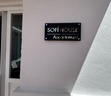 Scafati Apartment | Sofì House-Appartamento in Villa con Piscina