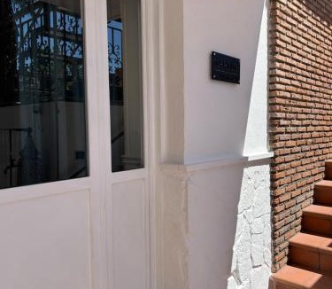 Scafati Apartment | Sofì House-Appartamento in Villa con Piscina