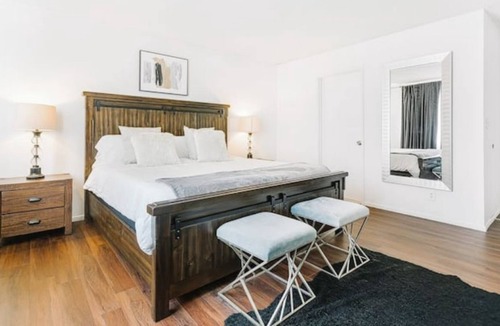 Hawthorne House | SOFI | LAX | CRYPTO | FORUM 4bd Los Angeles Home