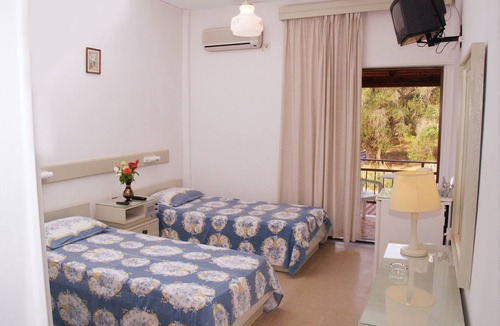 Ipsos Hotel | SOFIA HOTEL * (Suitte)