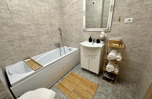 Tirgu Neamt Apartment | Sofia Residence Studio Cetate