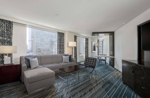 Rush and Division Hotel | Sofitel Chicago Magnificent Mile