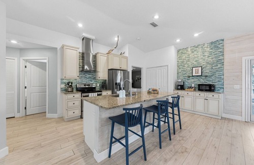 Vilano Beach House | Soft Sands Hideaway *HotTub*Beach Access