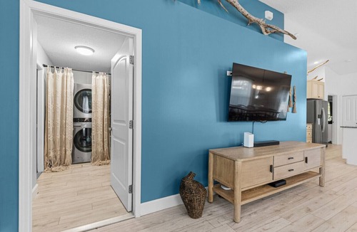 Vilano Beach House | Soft Sands Hideaway *HotTub*Beach Access