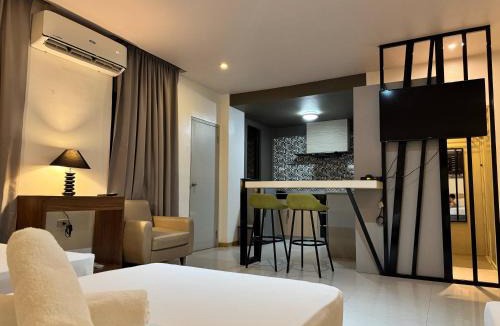 Talibon Hotel | Soi Suites