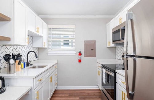 Cottage Line Apartment | Sojourn 2 BR Beach Side Bliss Tide Suite