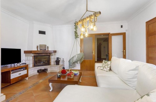 Fatima House | Sol Lua House