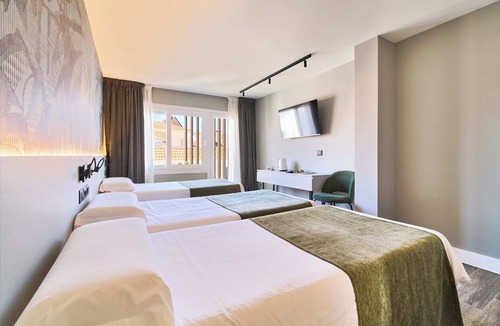 Benalmadena Costa Hostel | Sol y Miel Hostal