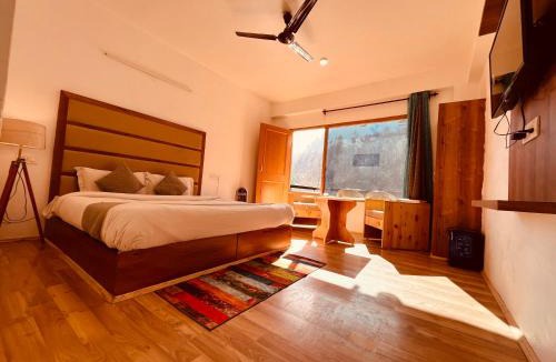 Amritsar Hotel | Solank Hotel & Cafe