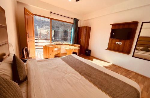 Amritsar Hotel | Solank Hotel & Cafe