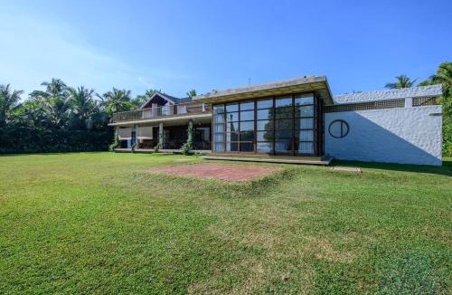 Ekala Villa | Solar Crab