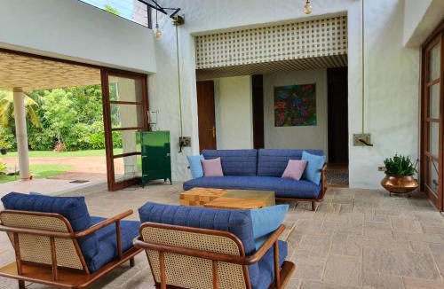 Ekala Villa | Solar Crab